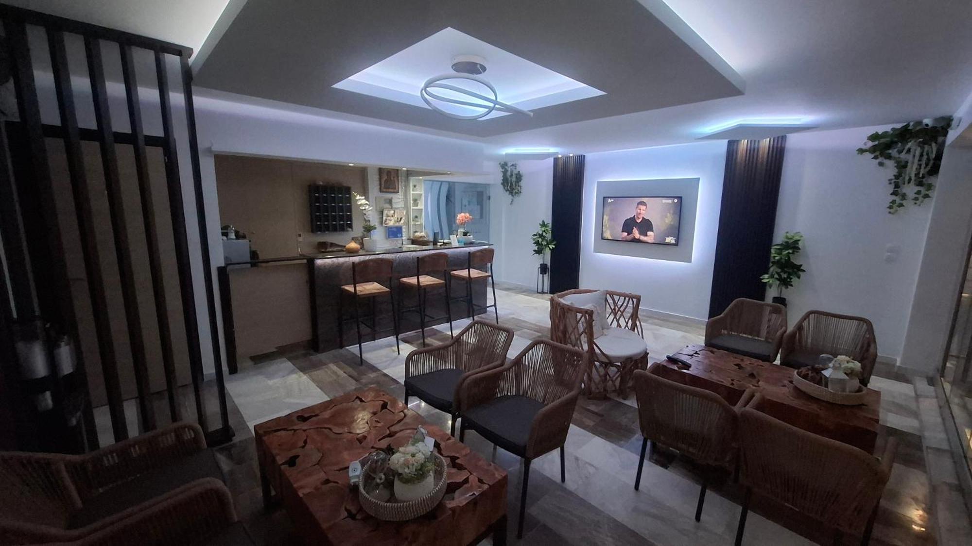 Hotel Kostas Olympiakí Aktí 외부 사진