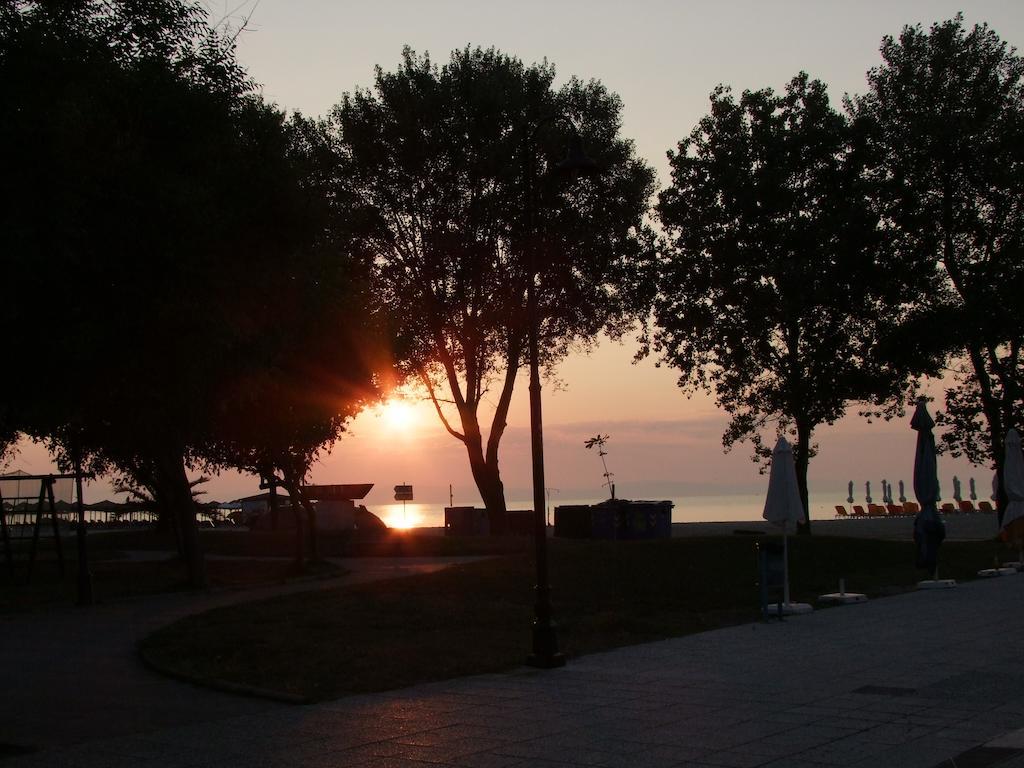 Hotel Kostas Olympiakí Aktí 외부 사진